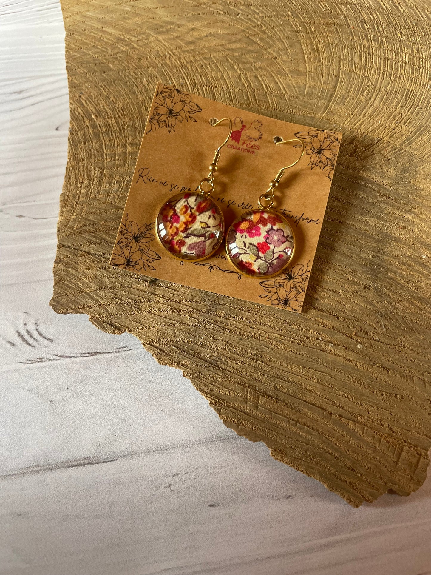 Boucles d'oreilles chute de tissus