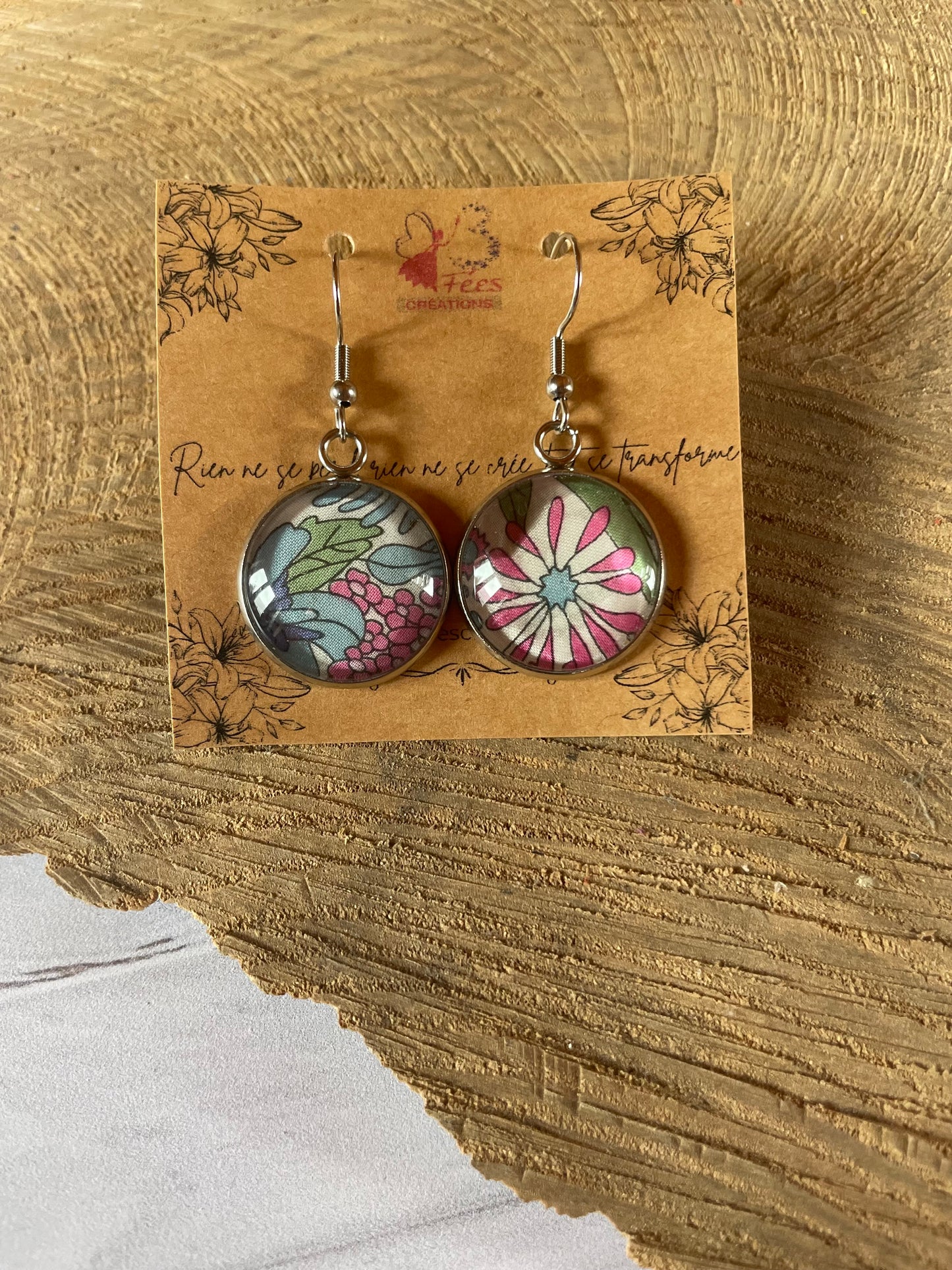 Boucles d'oreilles chute de tissus