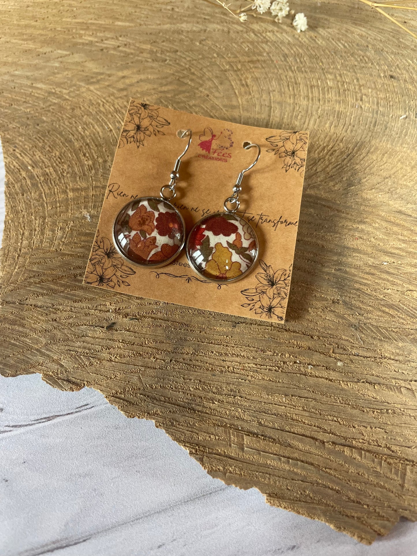 Boucles d'oreilles chute de tissus