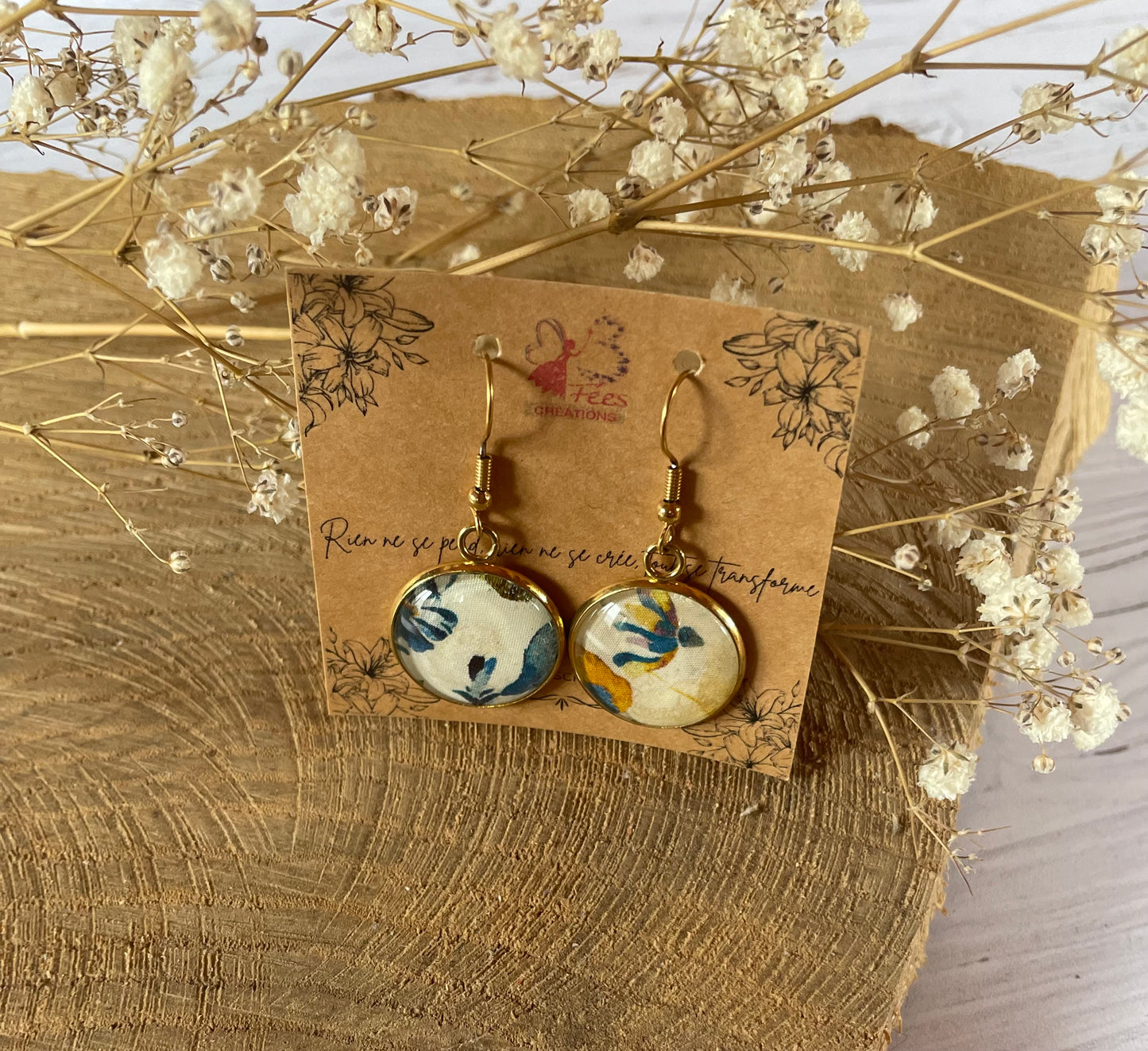 Boucles d'oreilles chute de tissus