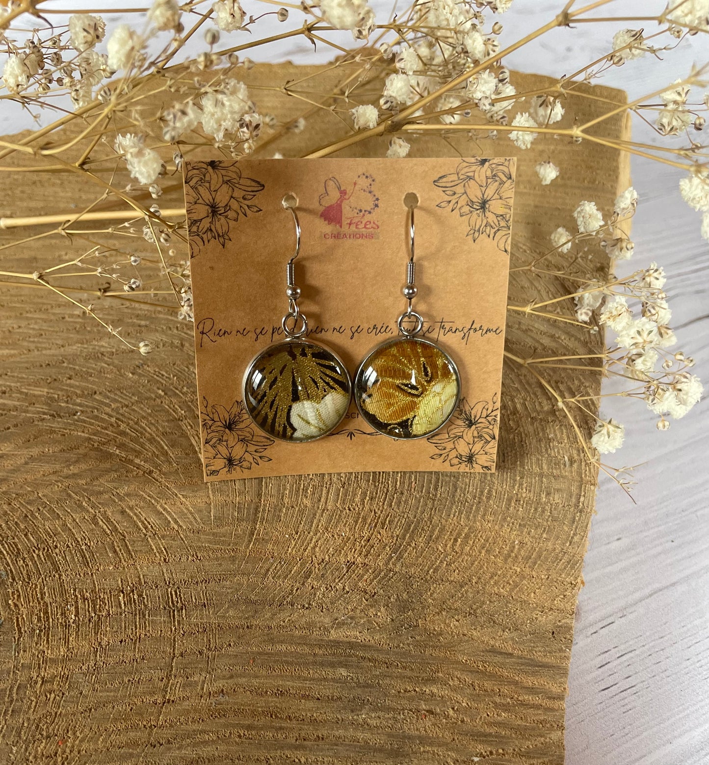 Boucles d'oreilles chute de tissus